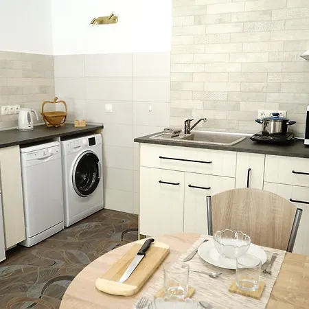 Exquisite Flat + Parking